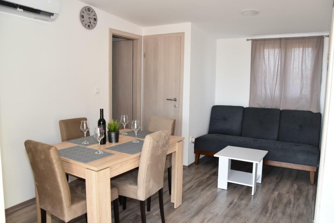 Hotel Kamp Tonci Biograd Na Moru Zewnętrze zdjęcie